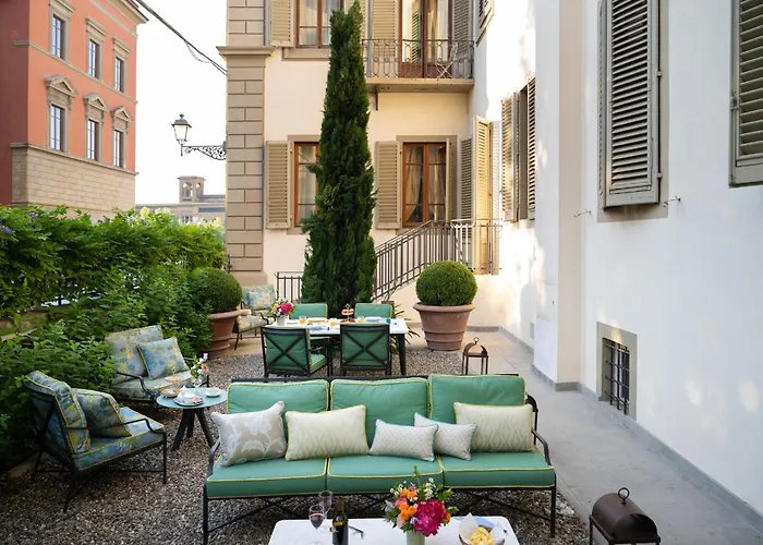 Serristori Palace Residence